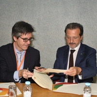 Médicos dentistas com acesso a programa de prescrição gratuito