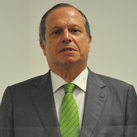 Carlos César recebeu a medalha de ouro da Ordem dos Médicos Dentistas