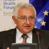 Legislação dos dispositivos médicos deve ser implementada, apela o comissário europeu