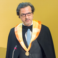 Bastonário dedica doutoramento honoris causa à medicina dentária