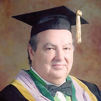 Vasconcelos Tavares jubilado nos 40 anos da FMDUL