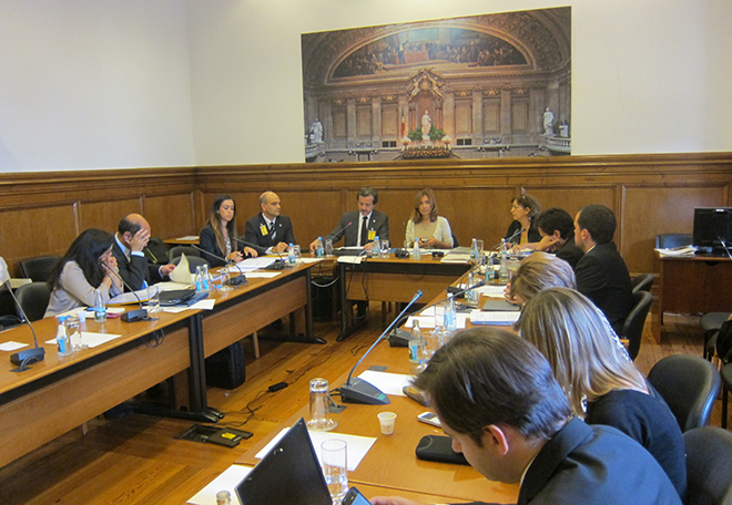 660px-20131002-parlamento-comissao-saude-002