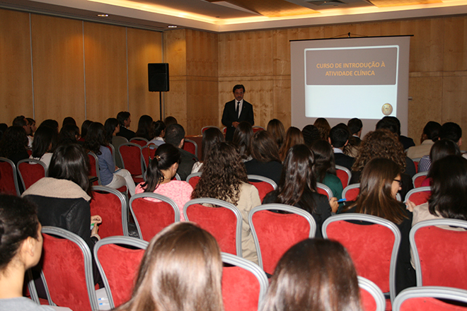 webimg660px-20131028-atividade-clinica-lisboa-002