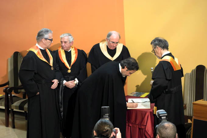 webimg680px-20140115-honoris-causa-oms-080