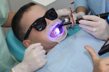 Assistente dentário: Curso de dentisteria, endodontia e odontopediatria (Viseu)