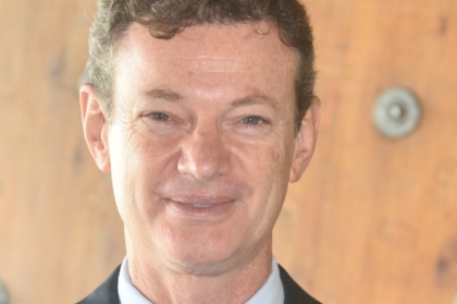 Médico dentista João Caramês eleito diretor da FMDUL