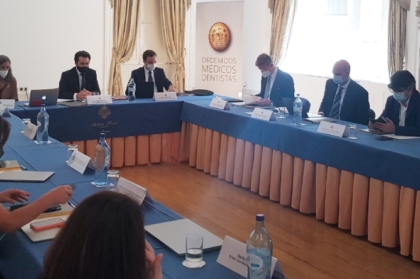 Ensino superior: enquadrar desafios da profissão na formação académica