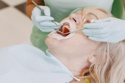 Recessões gengivais – quando restaurar, recobrir ou controlar?