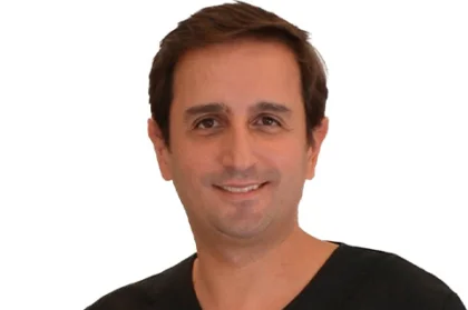 Abordagem do setor estético com compromisso periodontal severo: dentes vs implantes | Regeneração periodontal