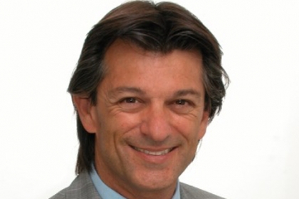 Restaurações estéticas adesivas indiretas realizadas pelos fluxos de trabalho analógico/digital