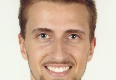 Camuflagem com alinhadores e mini-implante num caso de classe III esquelética assimétrica