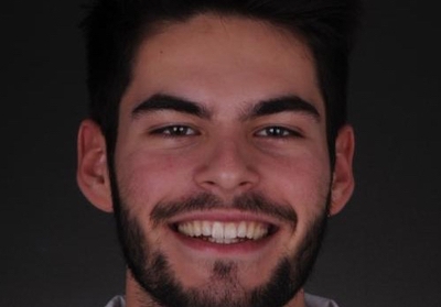 Restaurações estéticas no setor anterior - A propósito de um caso clínico