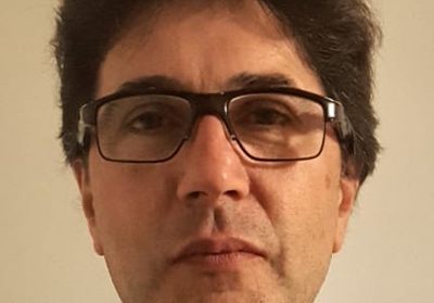 Tratamento endodôntico combinado com microcirurgia apical: relato de caso