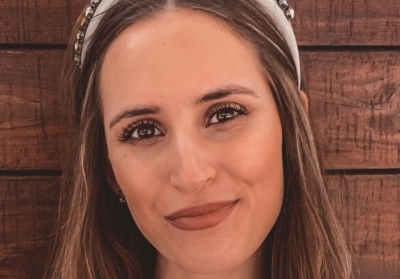 Apexificação e reconstruções estéticas no setor ântero-superior, após traumatismo, num paciente pediátrico: caso clínico