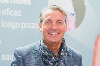 A inigualável barreira de tecido mole envolvente dos implantes para prevenir a peri-implantite